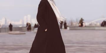 Fall 2025 Fashion: Embrace Oversized Silhouettes This Season - Cover Image