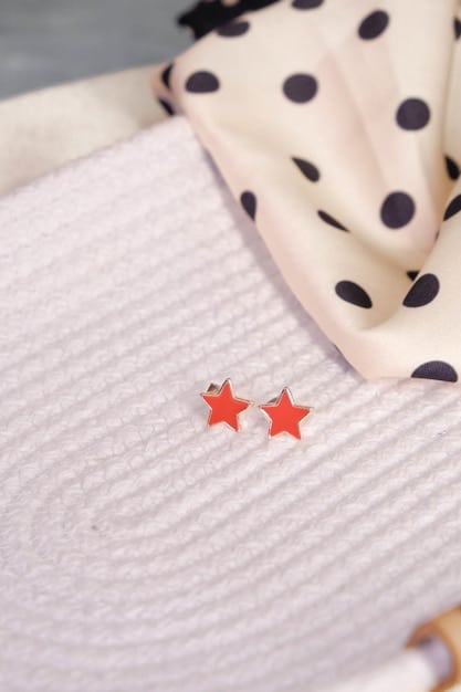 A close-up screenshot of a Shein product page, highlighting the customer review section with star ratings and detailed feedback on the clothing's fit, material, and overall quality.